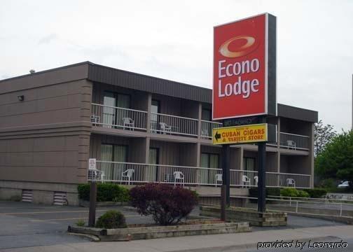 Econo Lodge By The Falls Niagara-Fälle Exterior foto